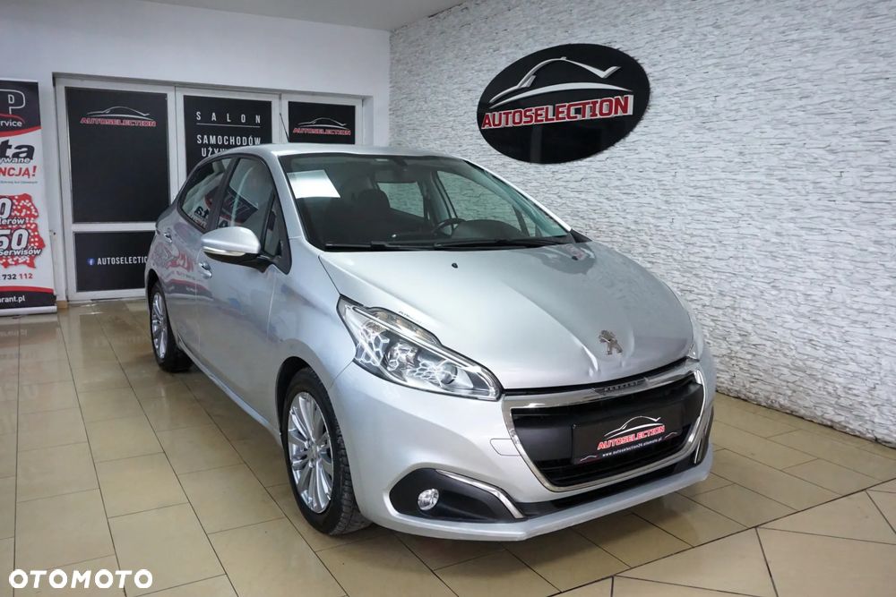Peugeot 208 - 4