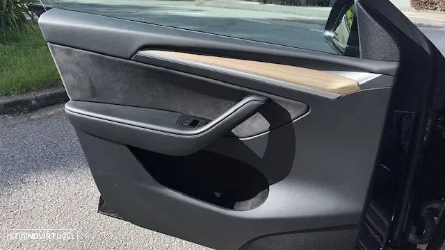 Tesla Model Y Tração Traseira - 13