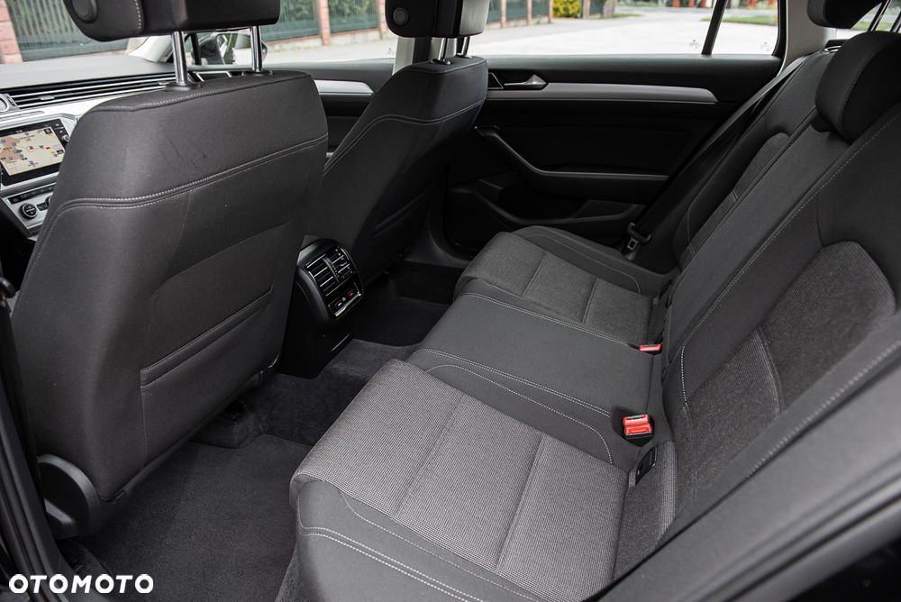 Volkswagen Passat 2.0 TDI SCR 4Mot DSG Highline - 27