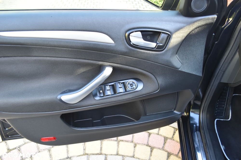 Ford Mondeo - 18