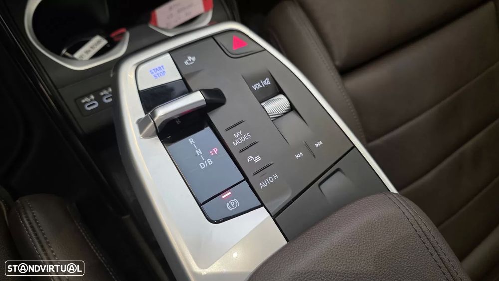 BMW iX1 xDrive30 Pack Desportivo M - 50