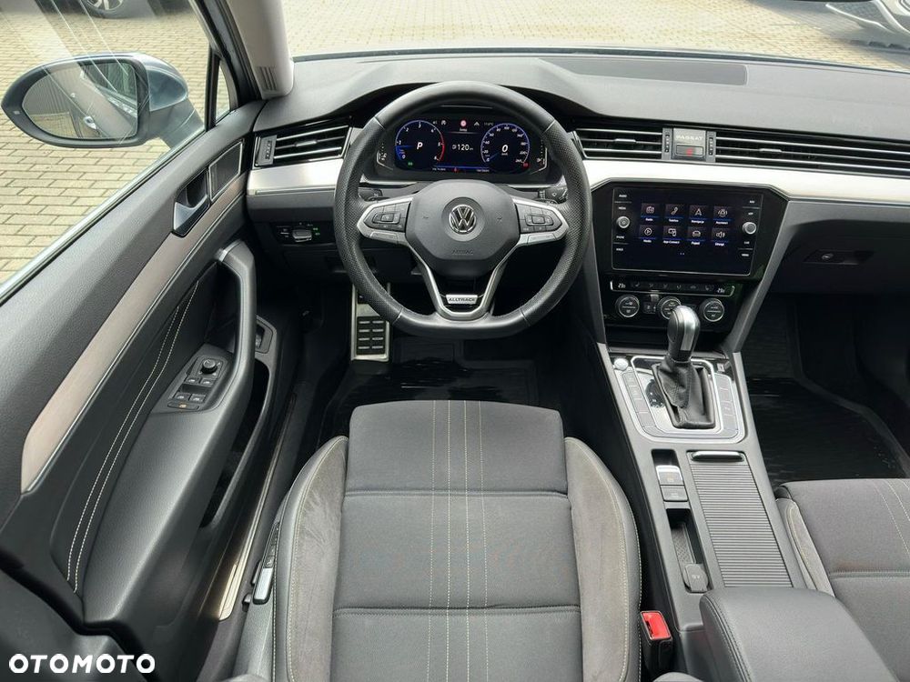 Volkswagen Passat Alltrack 2.0 TDI SCR 4Motion DSG - 3