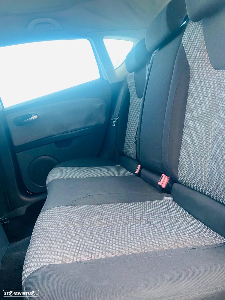 SEAT Leon 1.9 TDI Reference - 3