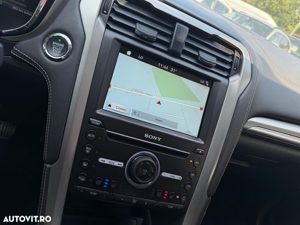 Ford Mondeo Vignale 2.0 Hybrid - 11
