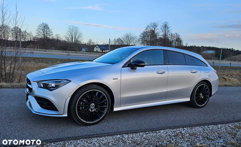 Mercedes-Benz CLA 250 e 8G-DCT AMG Line - 14