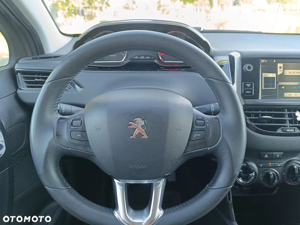 Peugeot 208 PureTech 82 Active - 32