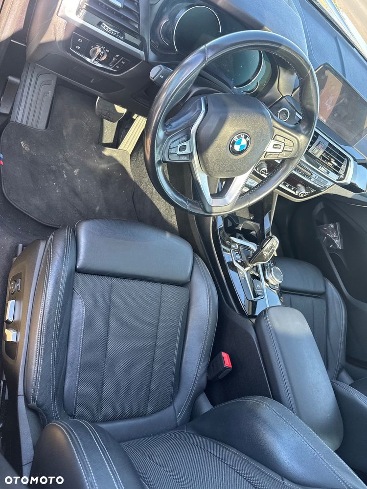 BMW X3 xDrive20d M Sport Edition - 7