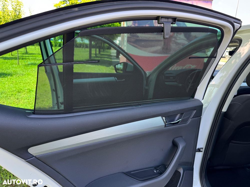 Skoda Superb 2.0 TDI Style - 39