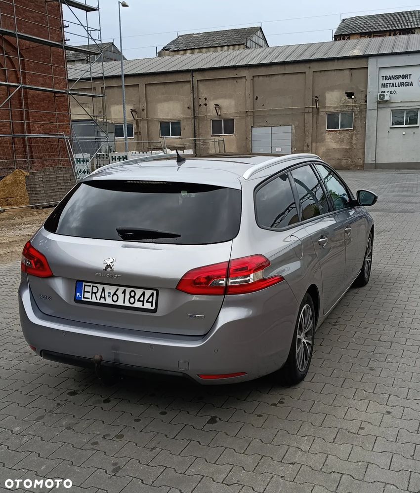 Peugeot 308 1.2 PureTech GPF Allure S&S - 4