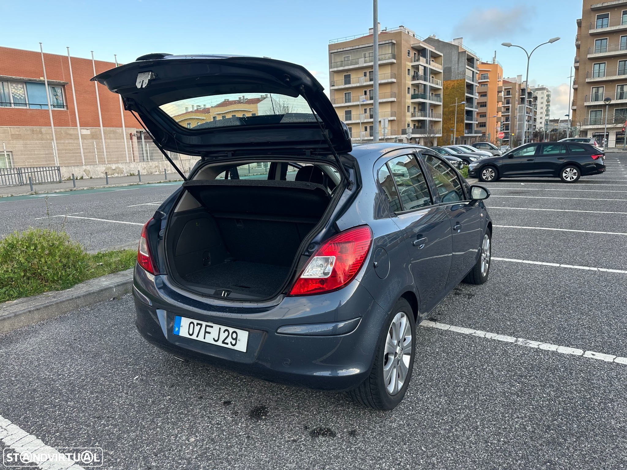 Opel Corsa 1.2 Enjoy - 11