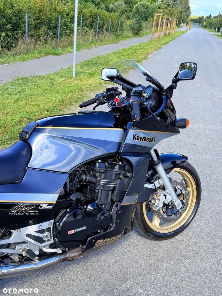 Kawasaki GPZ - 8