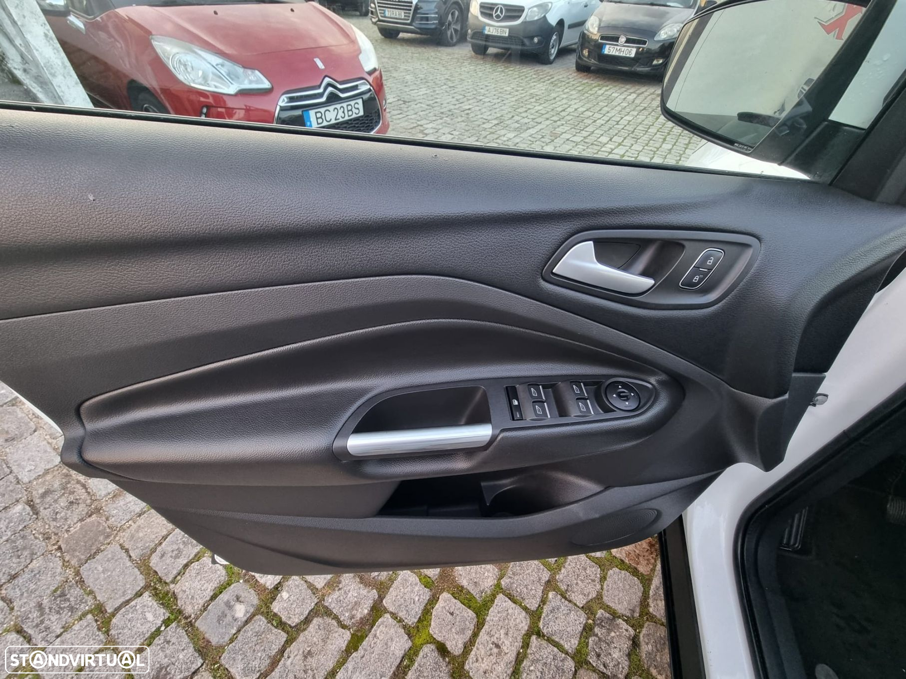 Ford Kuga 1.5 TDCi Titanium - 14