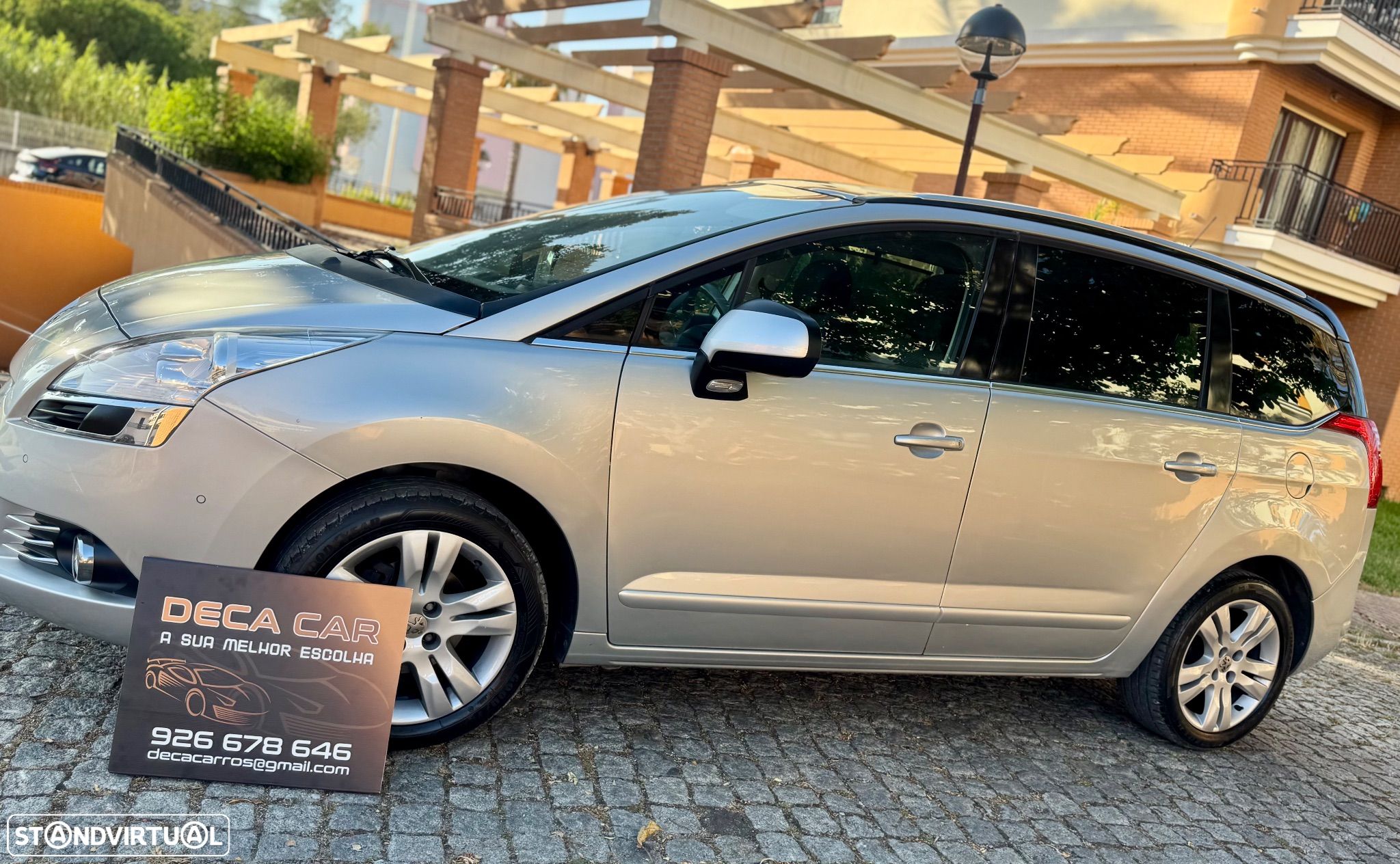 Peugeot 5008 1.6 HDi Executive CMP6 JLL17 - 1