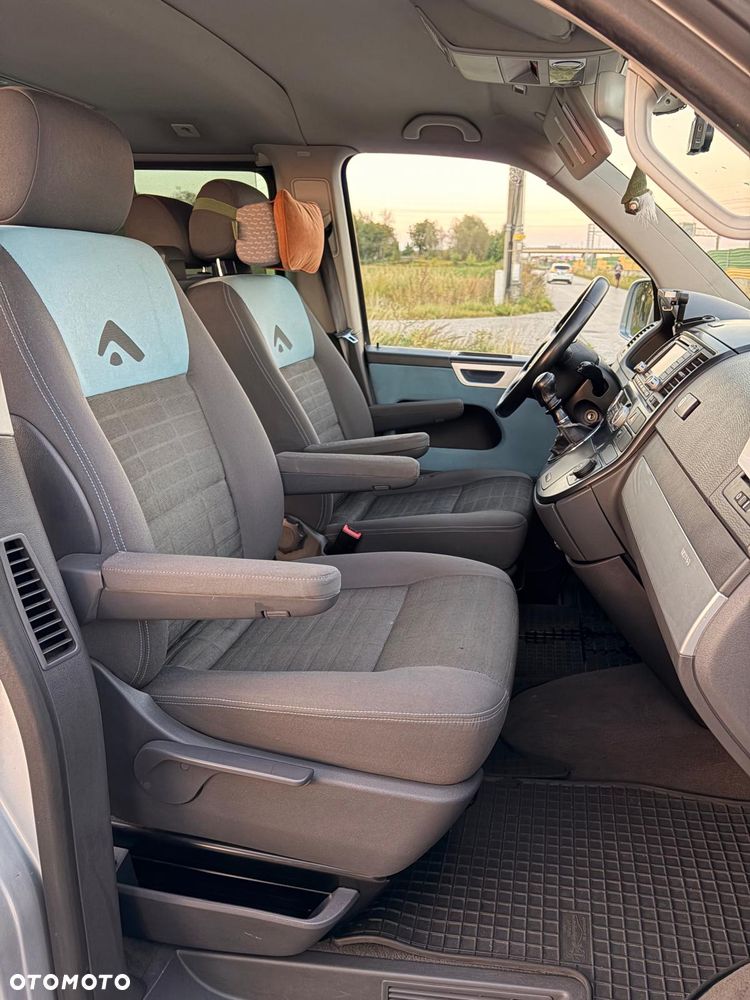 Volkswagen Multivan - 17