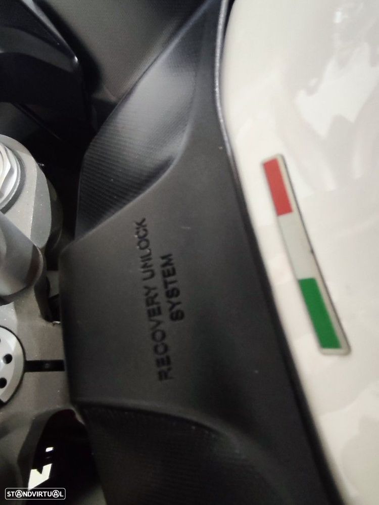 Ducati Multistrada 950 S  GP White - 28