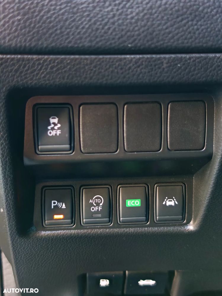 Nissan Qashqai 1.6 DCI Xtronic TEKNA - 23