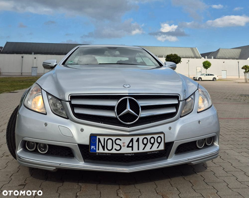 Mercedes-Benz Klasa E 250 CGI BlueEFFICIENCY Automatik Avantgarde - 2