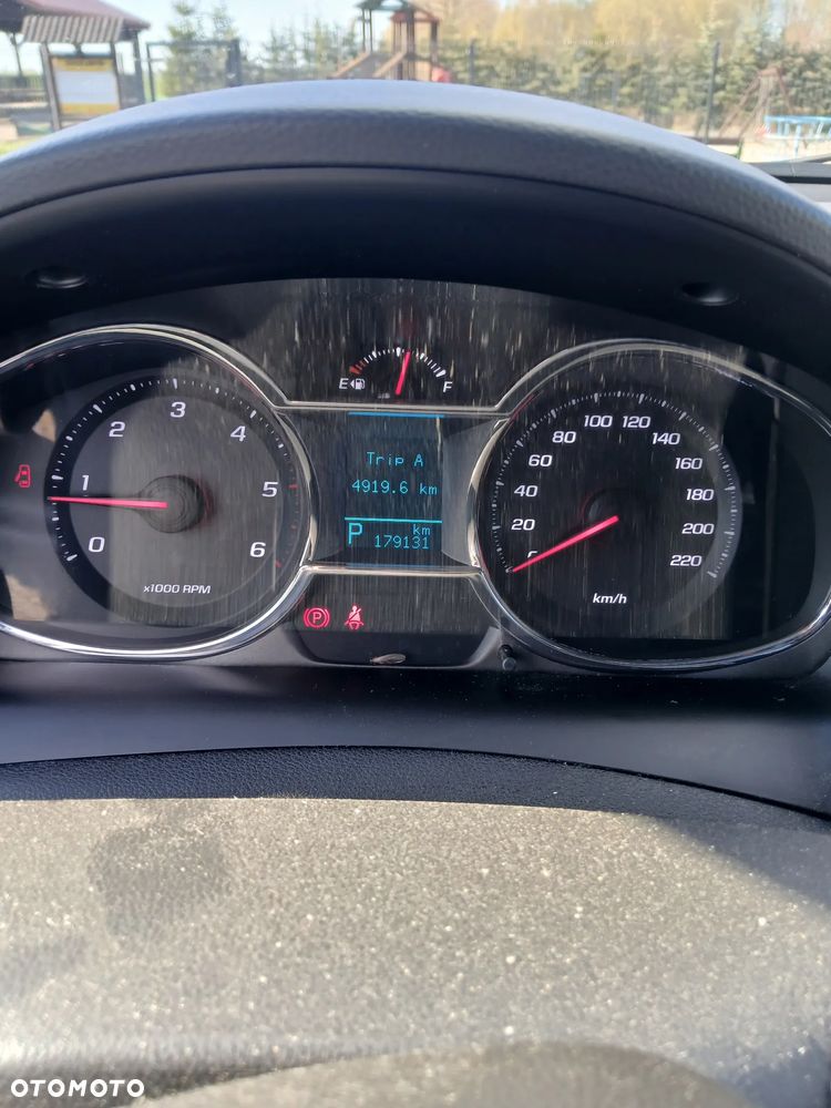 Chevrolet Captiva 2.2 D LTZ - 4