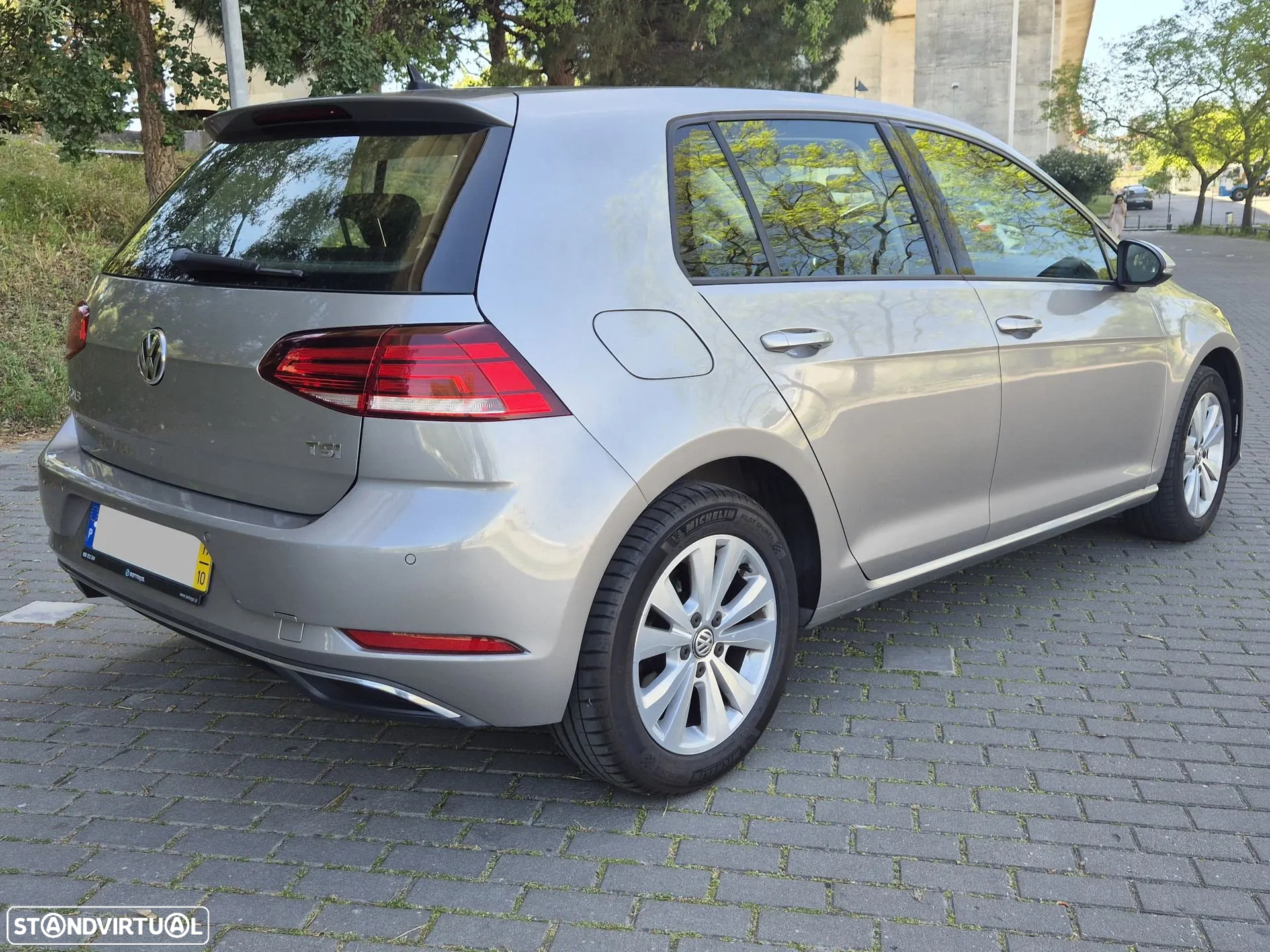 VW Golf 1.0 TSI Confortline - 2