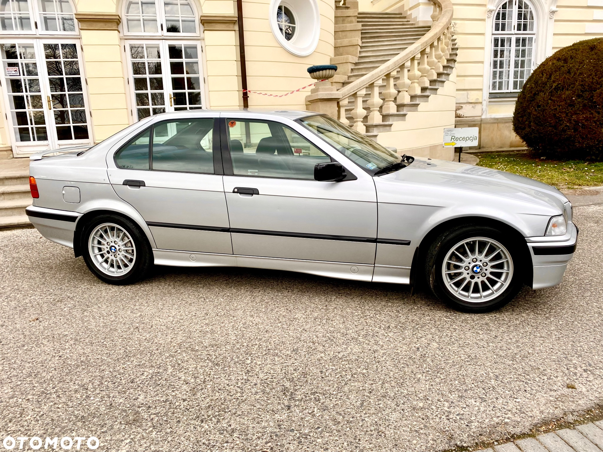 BMW Seria 3 316i Touring - 6