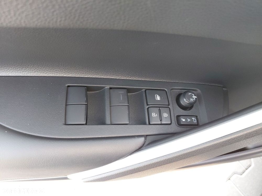 Toyota Corolla Cross 2.0 Hybrid Executive AWD - 20