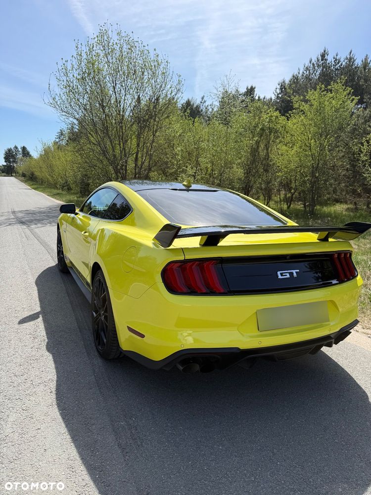 Ford Mustang - 8