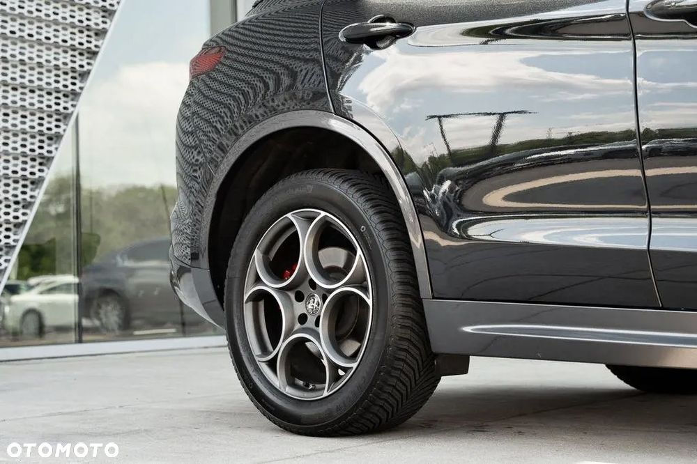 Alfa Romeo Stelvio 2.0 Turbo TI Q4 - 35