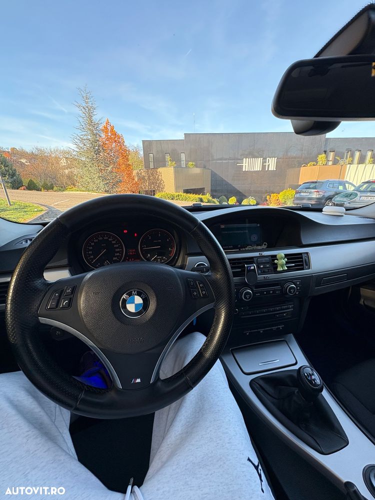 BMW Seria 3 318d - 18