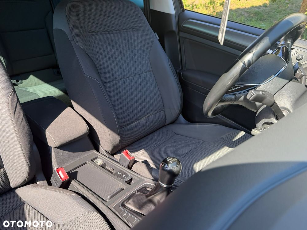 Volkswagen Golf 2.0 TDI SCR Comfortline - 17