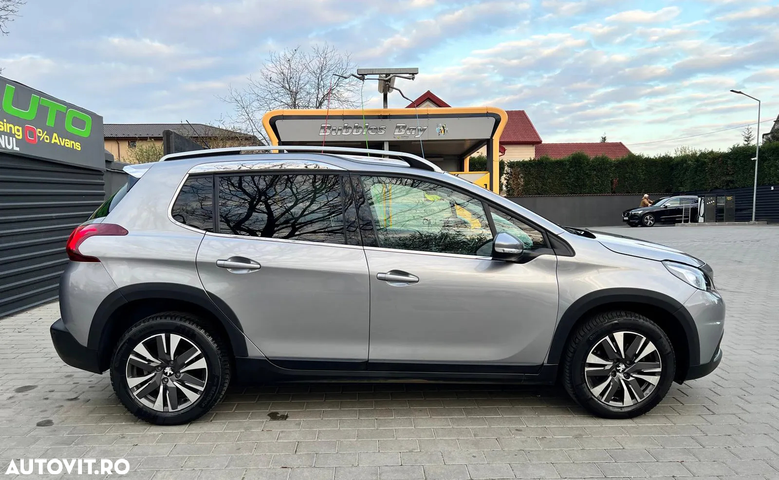 Peugeot 2008 1.2 PureTech EAT8 STT GT Pack - 11