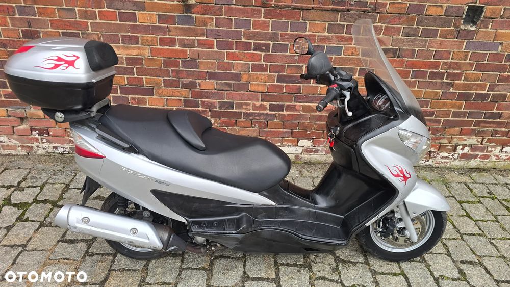 Suzuki Burgman - 26