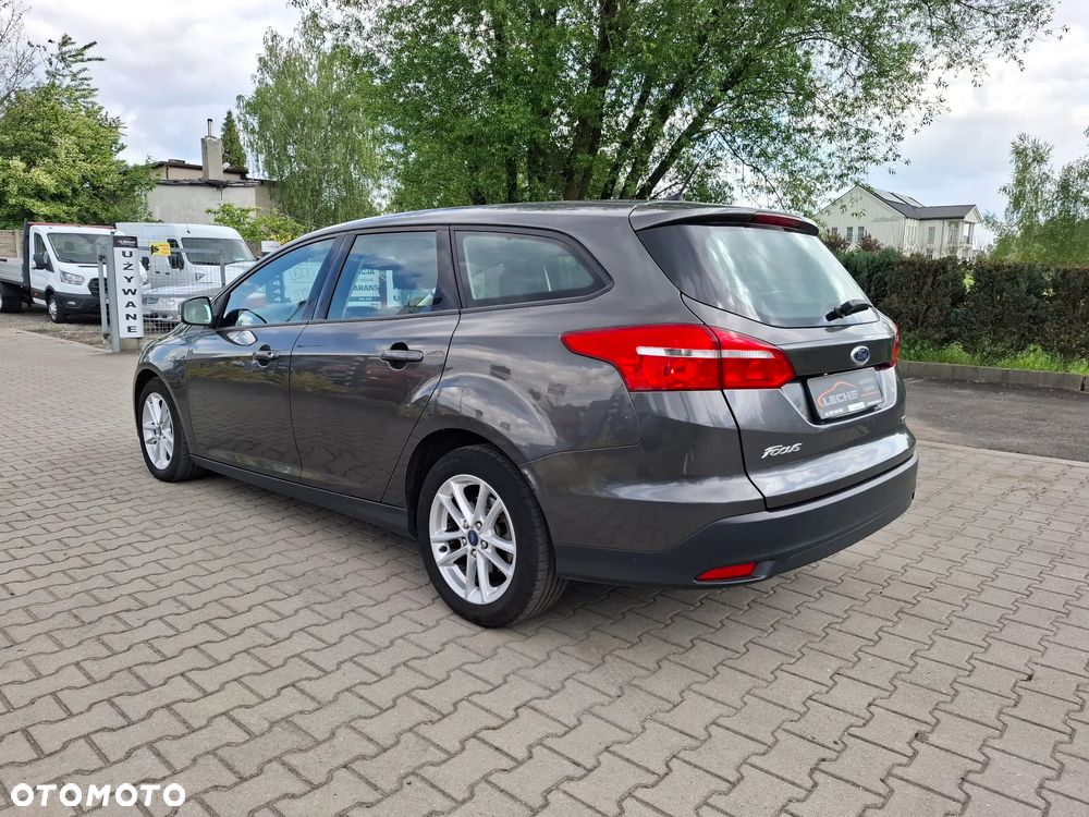 Ford Focus - 25