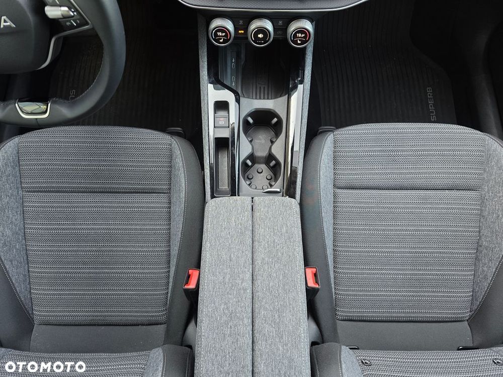 Skoda Superb 1.5 TSI mHEV Edition 130 DSG - 17