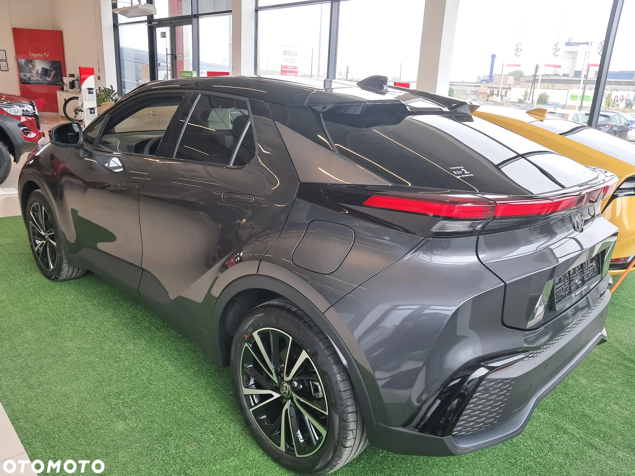 Toyota C-HR 2.0 PHEV Dynamic Force Executive - 3