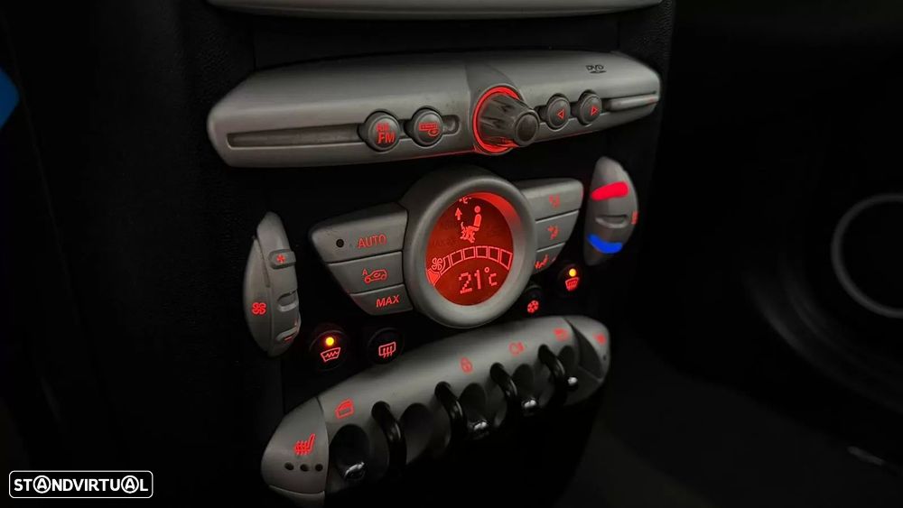 MINI 3 Portas Cooper D - 23