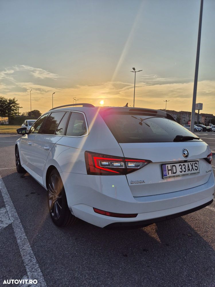 Skoda Superb 2.0 TDI DSG Ambition - 3