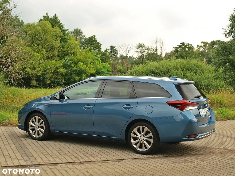 Toyota Auris - 14