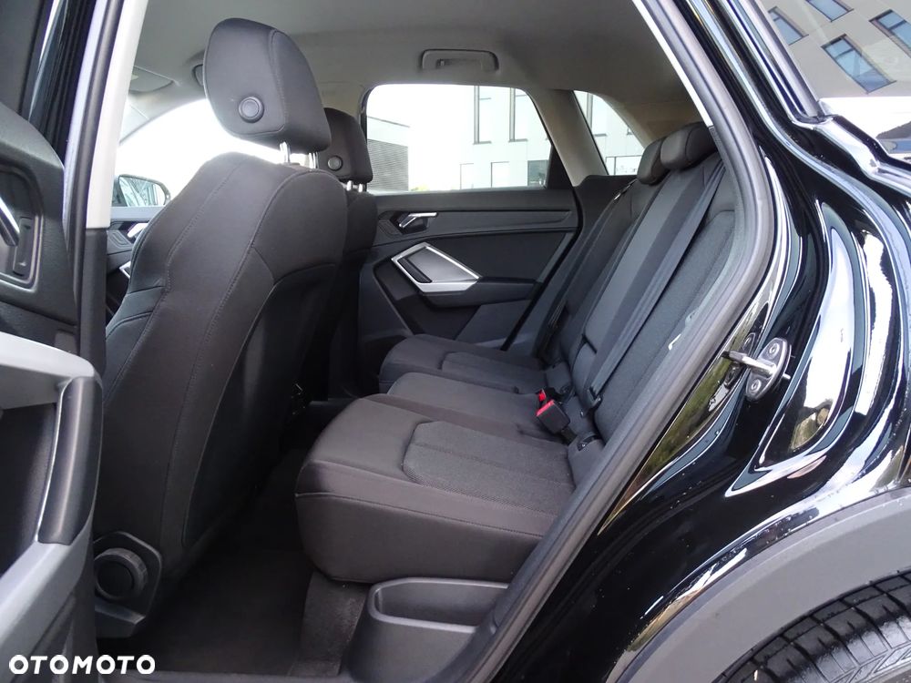 Audi Q3 - 17