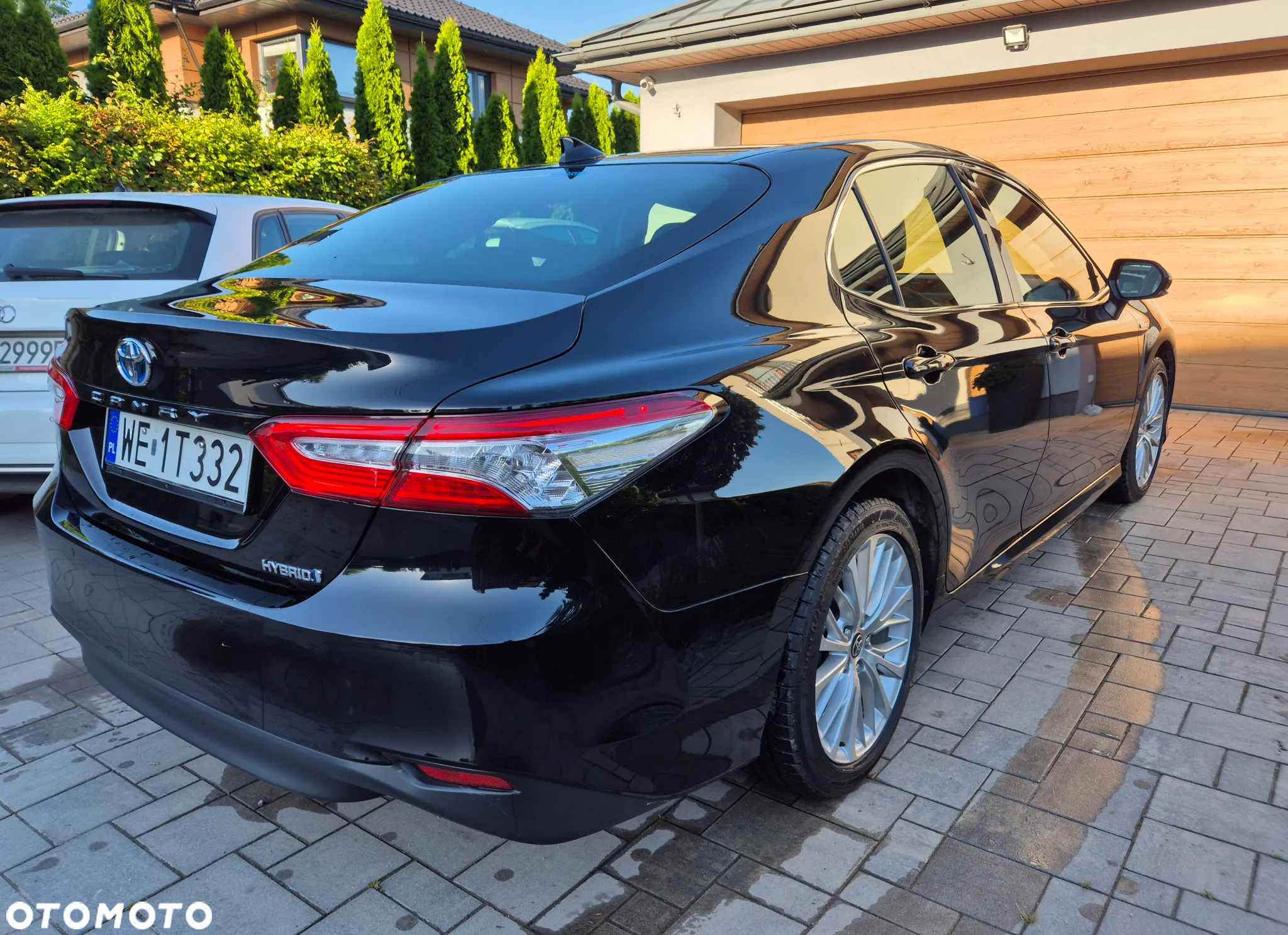 Toyota Camry 2.5 Hybrid Executive CVT - 4