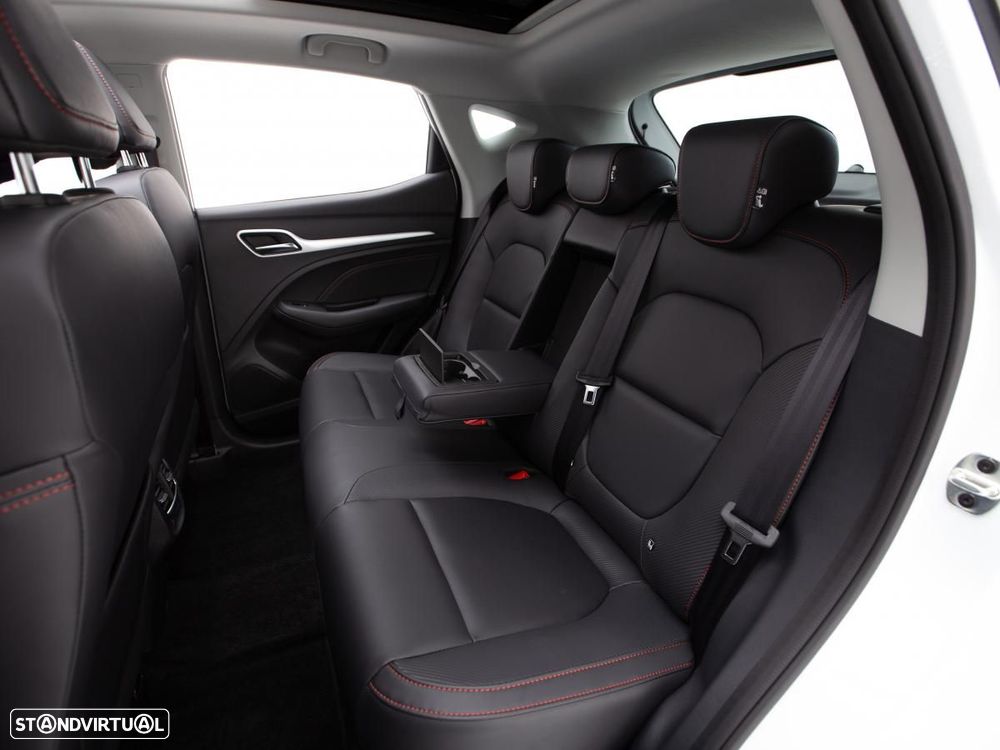 MG ZS EV 72.6 kWh Luxury - 11