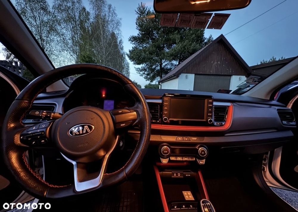 Kia Stonic 1.4 L - 7