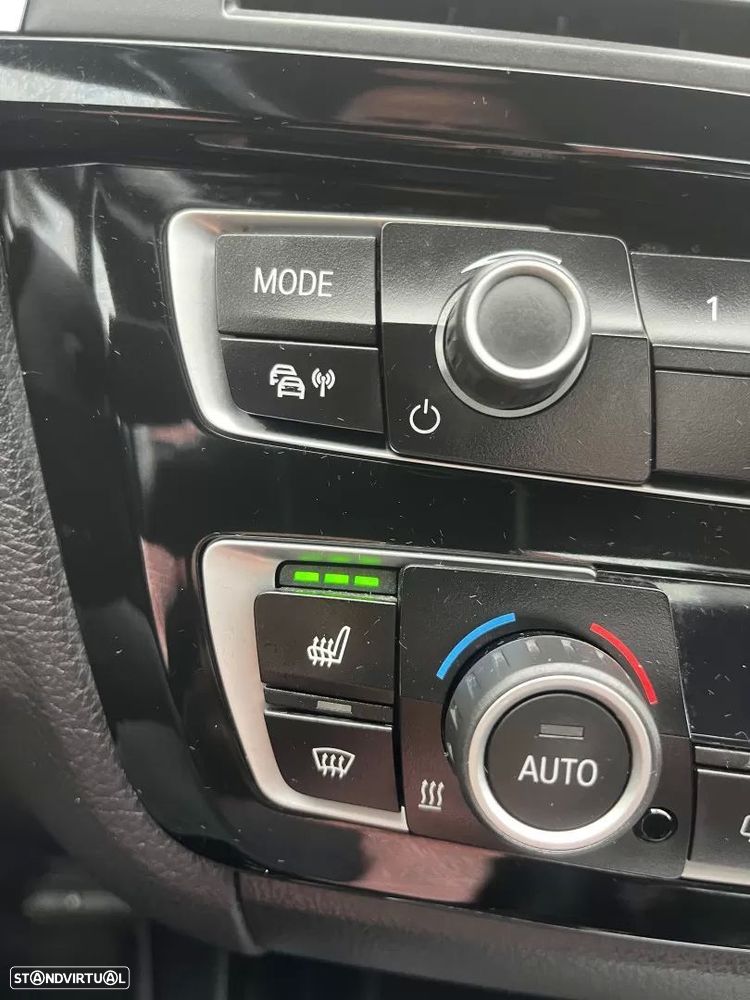 BMW 320 i Pack M Auto - 45