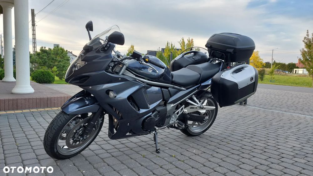 Suzuki GSX - 35