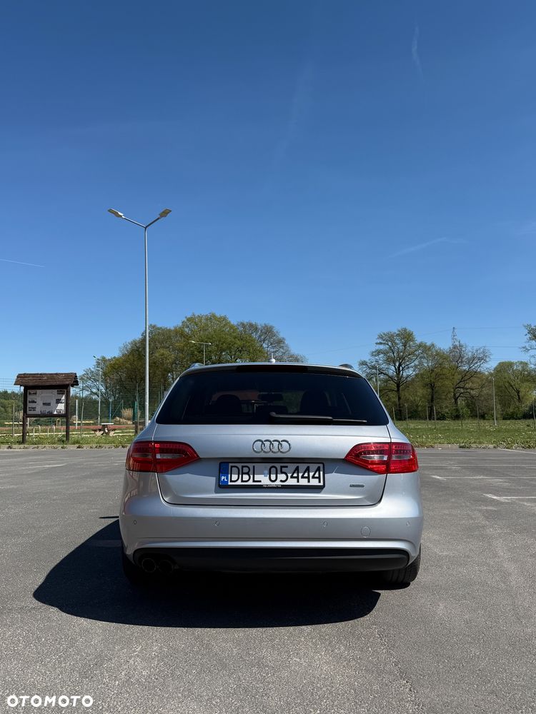 Audi A4 Avant 2.0 TDI Quattro Line S tronic - 5