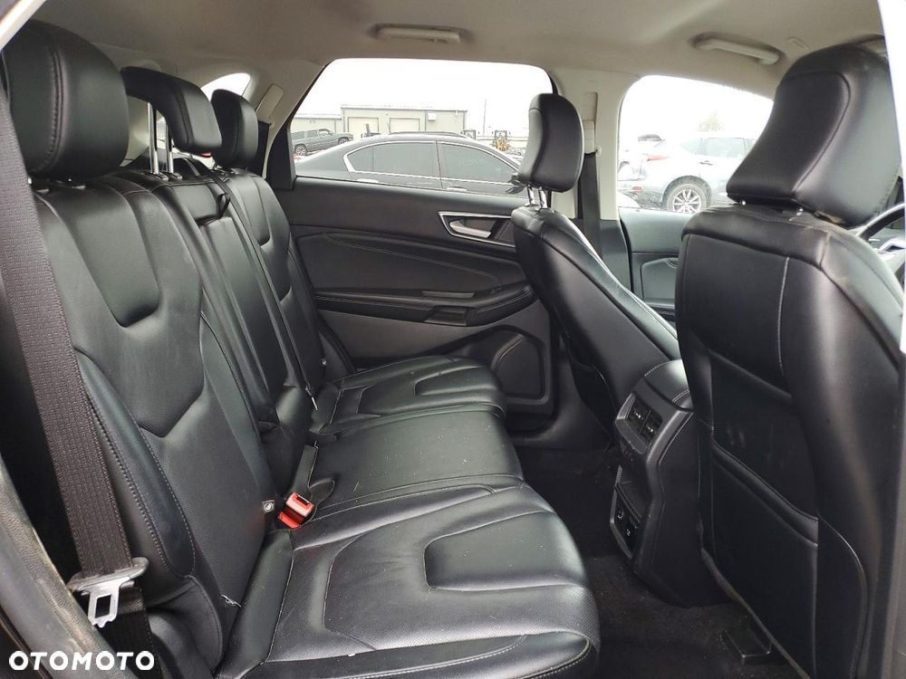 Ford Edge 2.0 EcoBlue Twin-Turbo 4WD Titanium - 10
