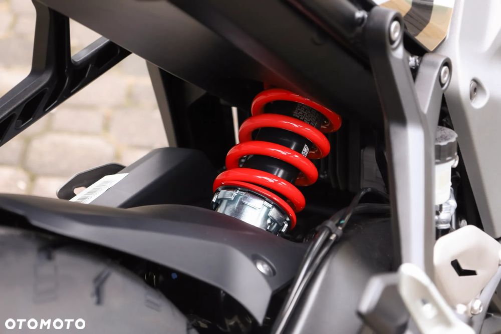 Triumph Daytona - 17