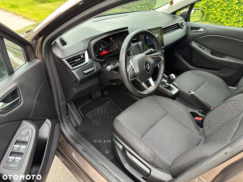 Renault Clio E-TECH Hybrid 140 INTENS - 31