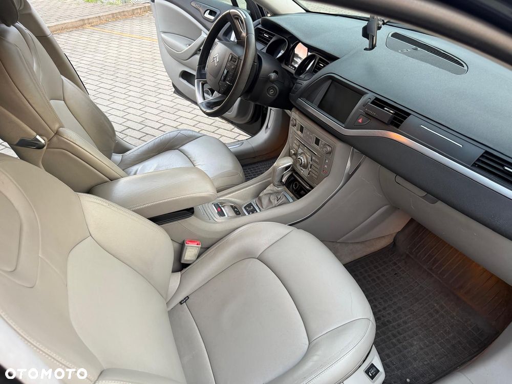 Citroën C5 2.0 HDi Exclusive - 24