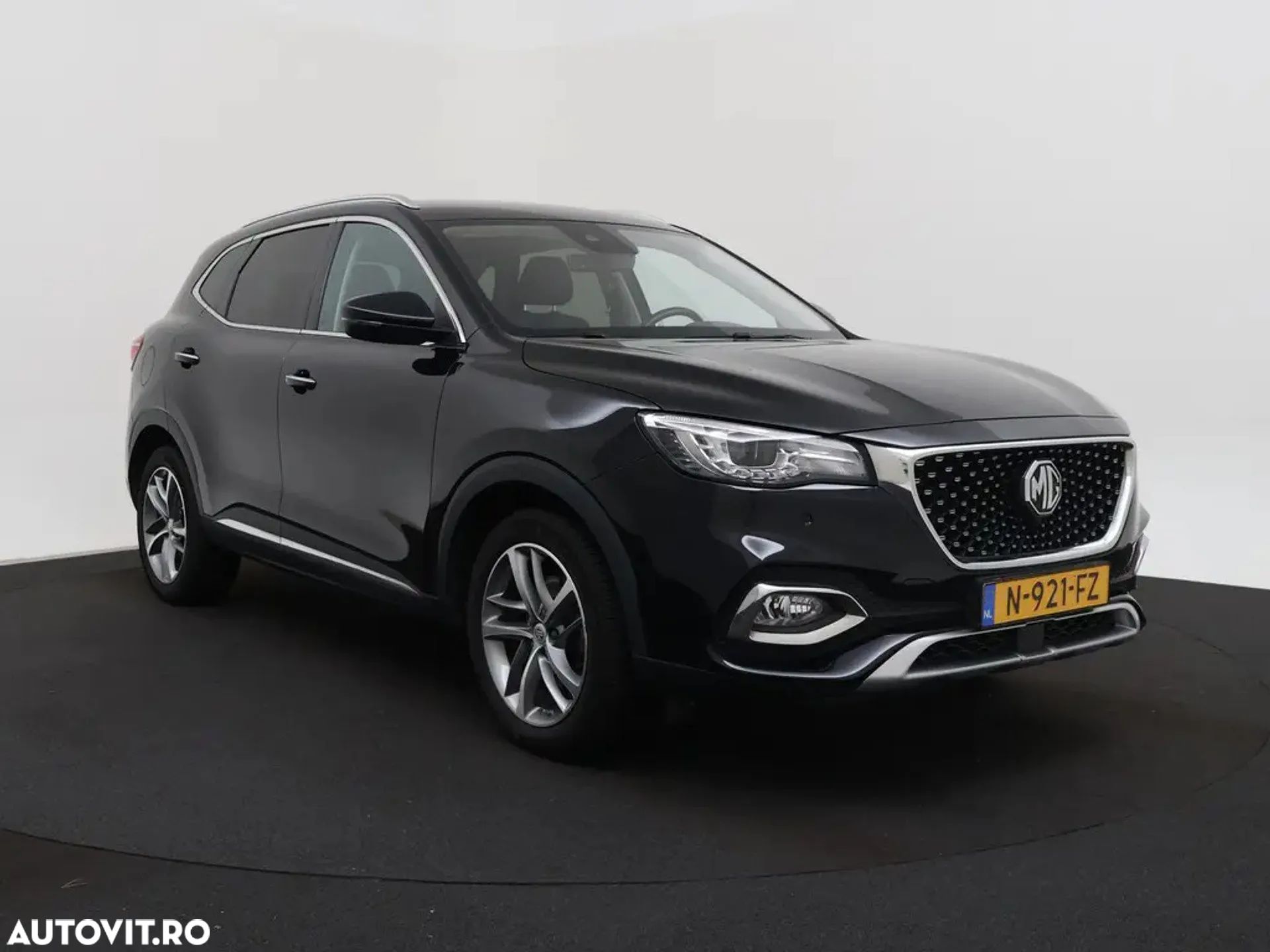 MG EHS 1.5T-GDI PHEV Luxury - 1