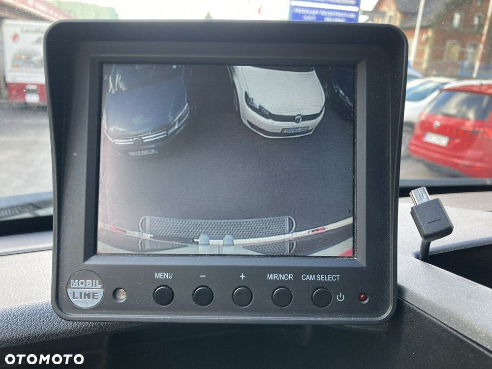 Mercedes-Benz Sprinter - 24